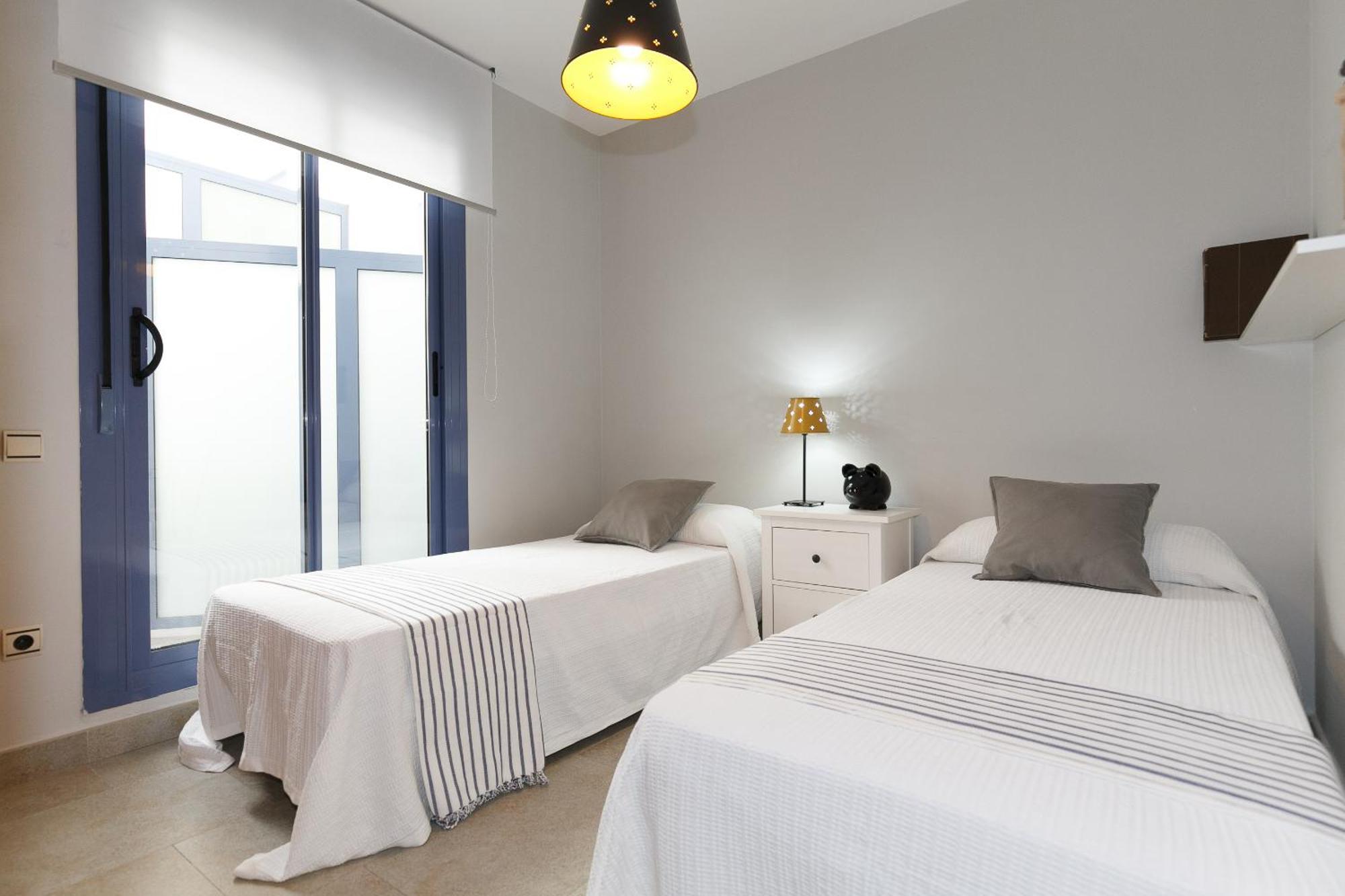 Uhc Mar Augusta Family Complex Apartment กัมบริลส์ ภายนอก รูปภาพ
