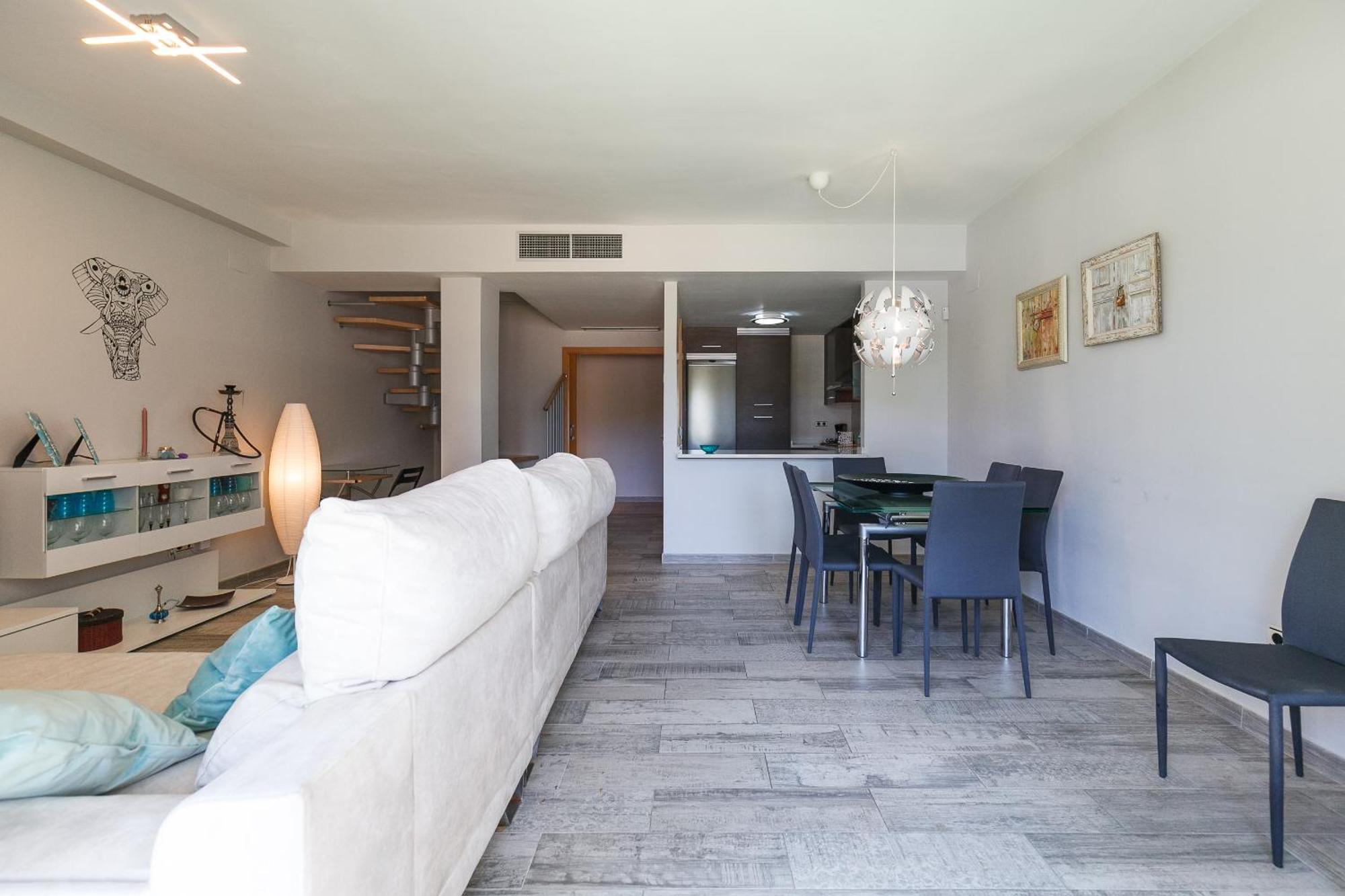 Uhc Mar Augusta Family Complex Apartment กัมบริลส์ ภายนอก รูปภาพ