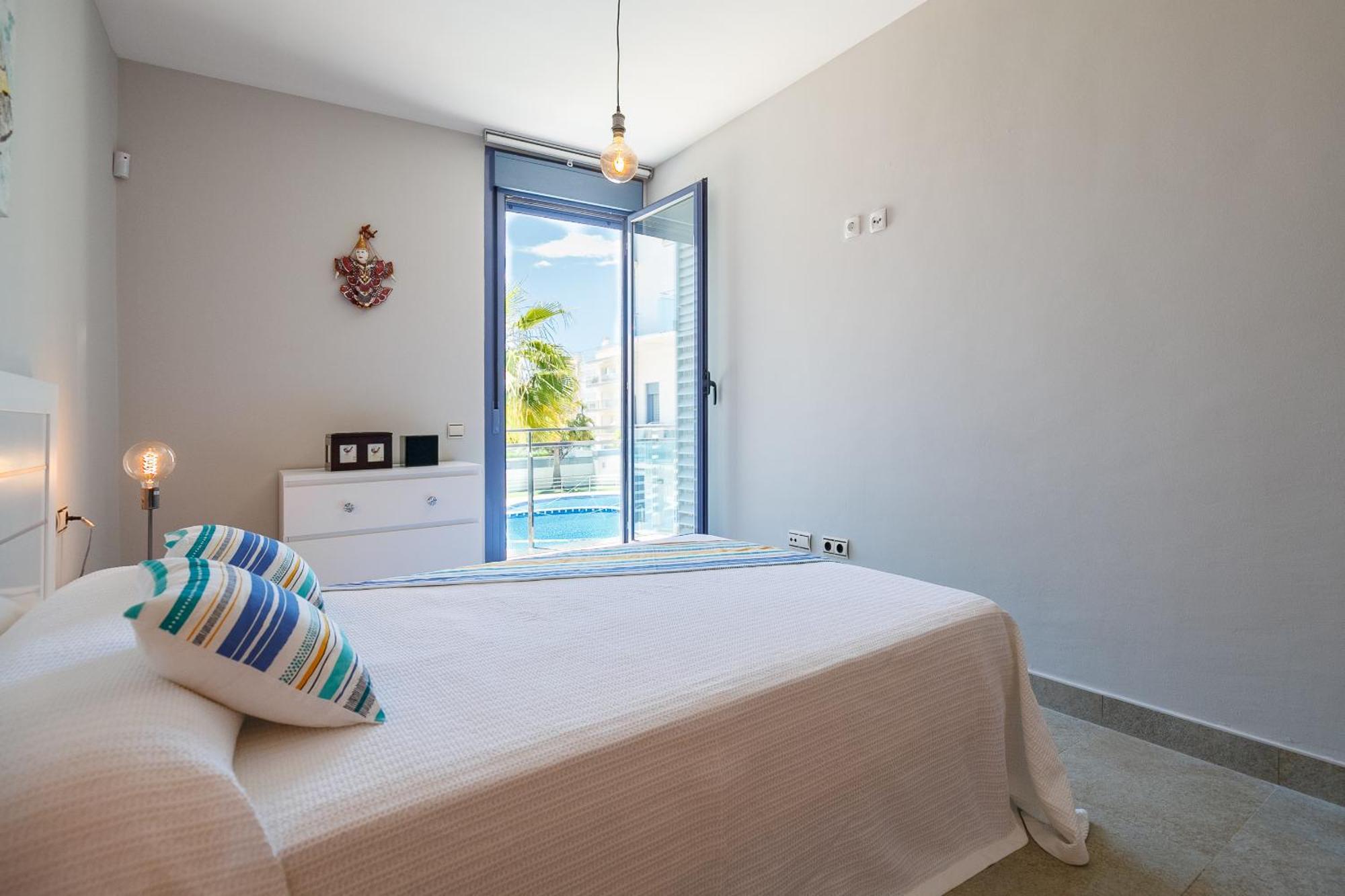 Uhc Mar Augusta Family Complex Apartment กัมบริลส์ ภายนอก รูปภาพ