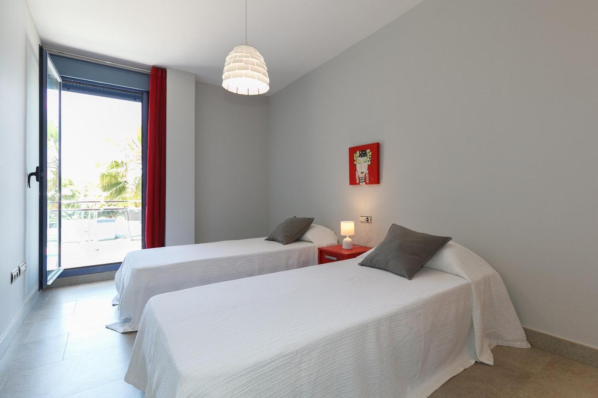 Uhc Mar Augusta Family Complex Apartment กัมบริลส์ ห้อง รูปภาพ